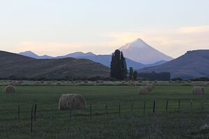 Archivo:Volcan Lanin