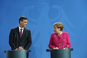 Archivo:2018-06-26, Pedro Sánchez se reúne con Angela Merkel 4