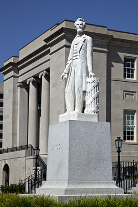 Abraham Lincoln statue at the Old District Courthouse, Indiana Ave. between 6th and 7th St., NW, Washington, D.C LCCN2010641721.tif
