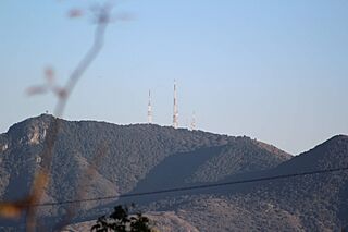 Antenas en Sierra de Guadalupe.jpg