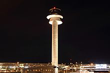 Archivo:Arlanda Tower at night