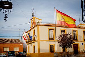 Archivo:Ayuntamiento de Guadamur (Toledo)