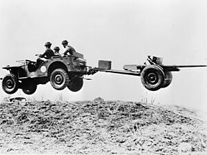Archivo:Bantam jeep flying 37mm sm