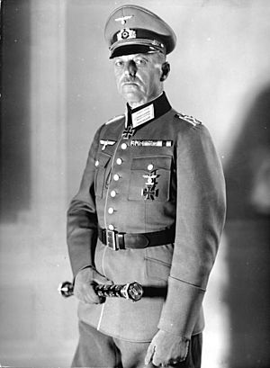 Archivo:Bundesarchiv Bild 183-L08129, Gerd v. Rundstedt