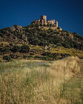 Castillo de Belvís de Monroy.jpg