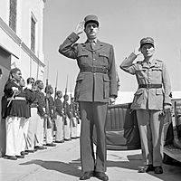 Archivo:Charles de Gaulle 1943 Tunisia