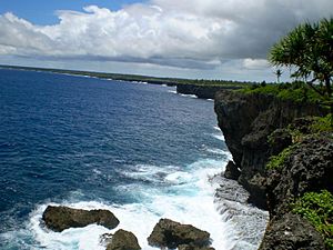 Archivo:Coastline in Tonga