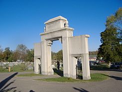 Confederate Memorial Gateway in Hickman back.JPG