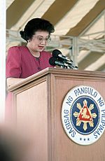 Archivo:Corazon Aquino 1992