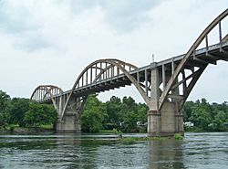 Cotter Bridge, Baxter County, Arkansas.JPG