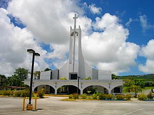 Archivo:Garapan Kristo Rai Church
