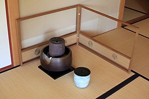 Archivo:Japanese traditional style interior design II; 和風建築(わふうけんちく)の内装(ないそう)