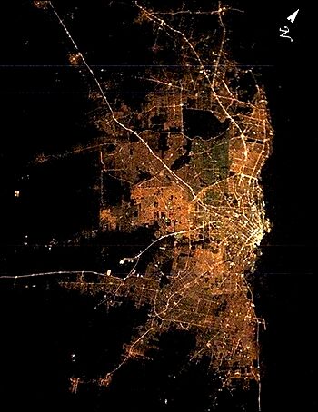 Archivo:NASA ISS006-E-24987