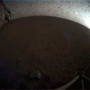 Archivo:PIA22978-Mars-InSight-Lander-DeployingSeismometer-20181219