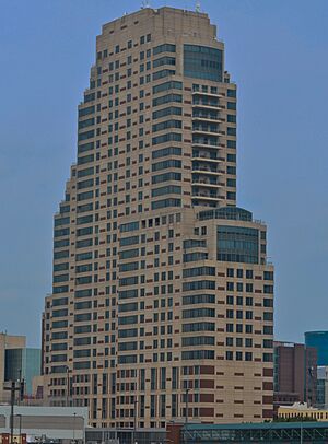 Archivo:Plaza Towers - Grand Rapids