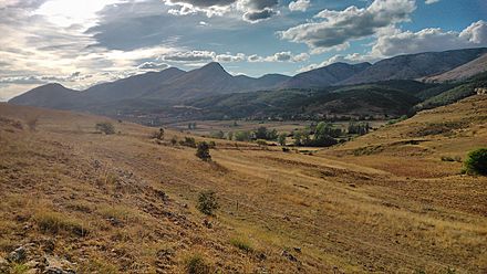 Archivo:Sierra del Brezo y La Loma