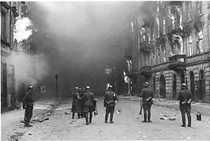 Archivo:Stroop Report - Warsaw Ghetto Uprising - 10501