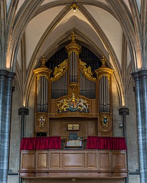 Archivo:Temple Church Organ, London, UK - Diliff