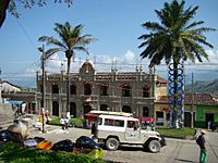 Archivo:Titiribí-alcaldía