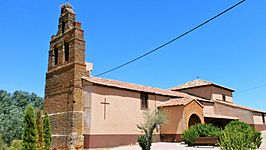 Vista general de la iglesia de Fuentes de Carbajal.jpg