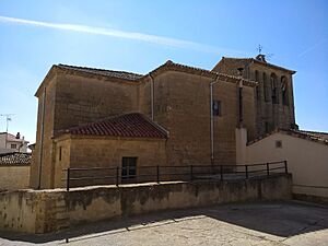Archivo:Beire - Iglesia parroquial de San Millán - Lateral