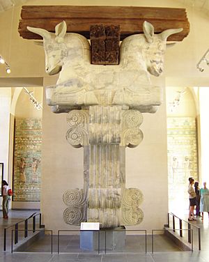 Archivo:Bull capital Apadana Louvre AOD1 (1)