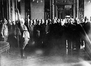 Archivo:Francisco Franco, octubre de 1936, Burgos