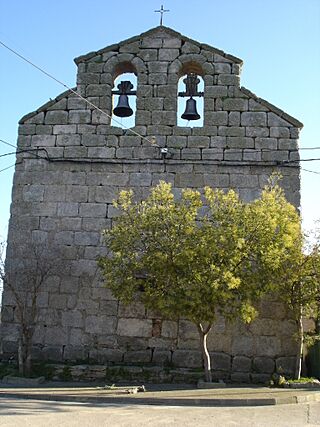Iglesia, espadaña 2008.jpg
