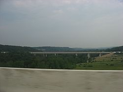 Interstate 80 over the Cuyahoga River.jpg