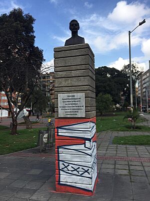 Archivo:Julio Florez bust-Bogota Colombia