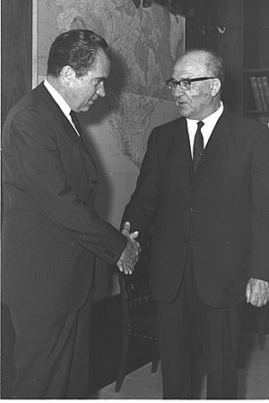 Archivo:Levi Eshkol with Richard Nixon in Jerusalem