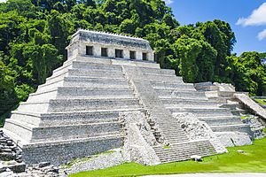 Archivo:Palenque temple 1