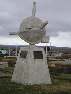 Archivo:PorvenirMonumentImmigrants
