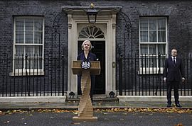 Archivo:Prime Minister Liz Truss announces her resignation