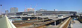 Shin-Osaka station - sunny day - panorama - April 6 2011.jpg