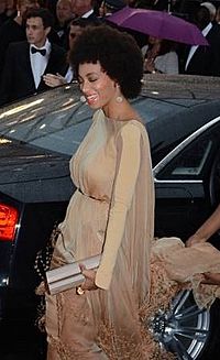 Archivo:Solange Knowles Cannes 2013 (cropped)