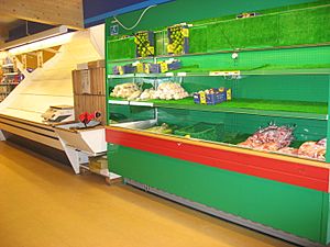 Archivo:Vegetables and fruit section Pilersuisoq upernavik 2007-06-26