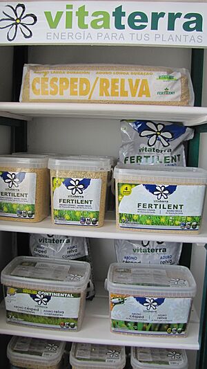 Archivo:Abonos Fertilizantes Manures Fertilizers Vitaterra Mirat
