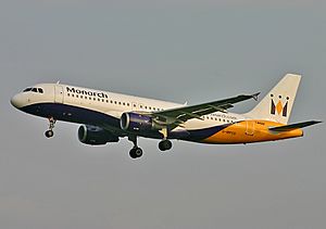 Archivo:Airbus A320-200 Monarch Airlines GLA