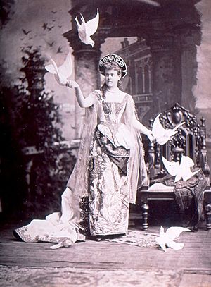 Archivo:Alva Vanderbilt 1883 Costume Ball