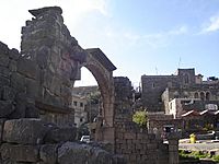 Archivo:As-Suwayda The Arch of Dionysias