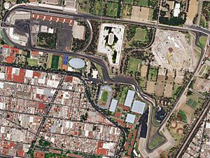 Archivo:Autódromo Hermanos Rodríguez, June 4, 2018 SkySat (cropped)