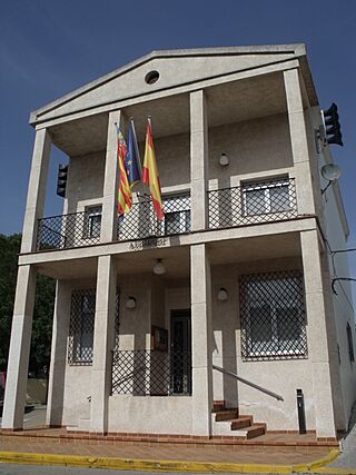 Ayuntamiento de Almiserat 01.jpg