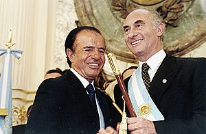 Archivo:De la Rúa con Menem