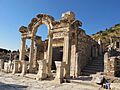 Efeso, tempio di adriano 00