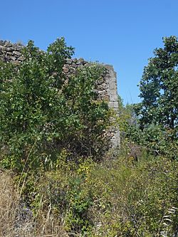 Archivo:Esquina del Fortín romano de la Calzada de Béjar