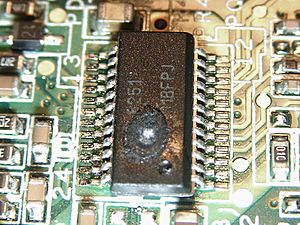 Archivo:Failed SMPS controller IC ISL6251