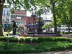 Fountain Square Park, Bowling Green, Kentucky.JPG