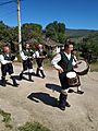 Gaiteros de Quintanilla de Yuso durante la procesión de San Roque