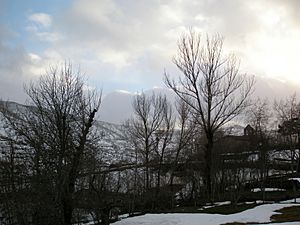 Archivo:Iglesia arintero invierno